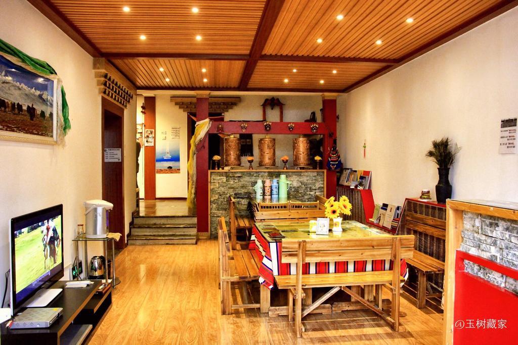 Xining Yushu Zangjia Hostel Экстерьер фото